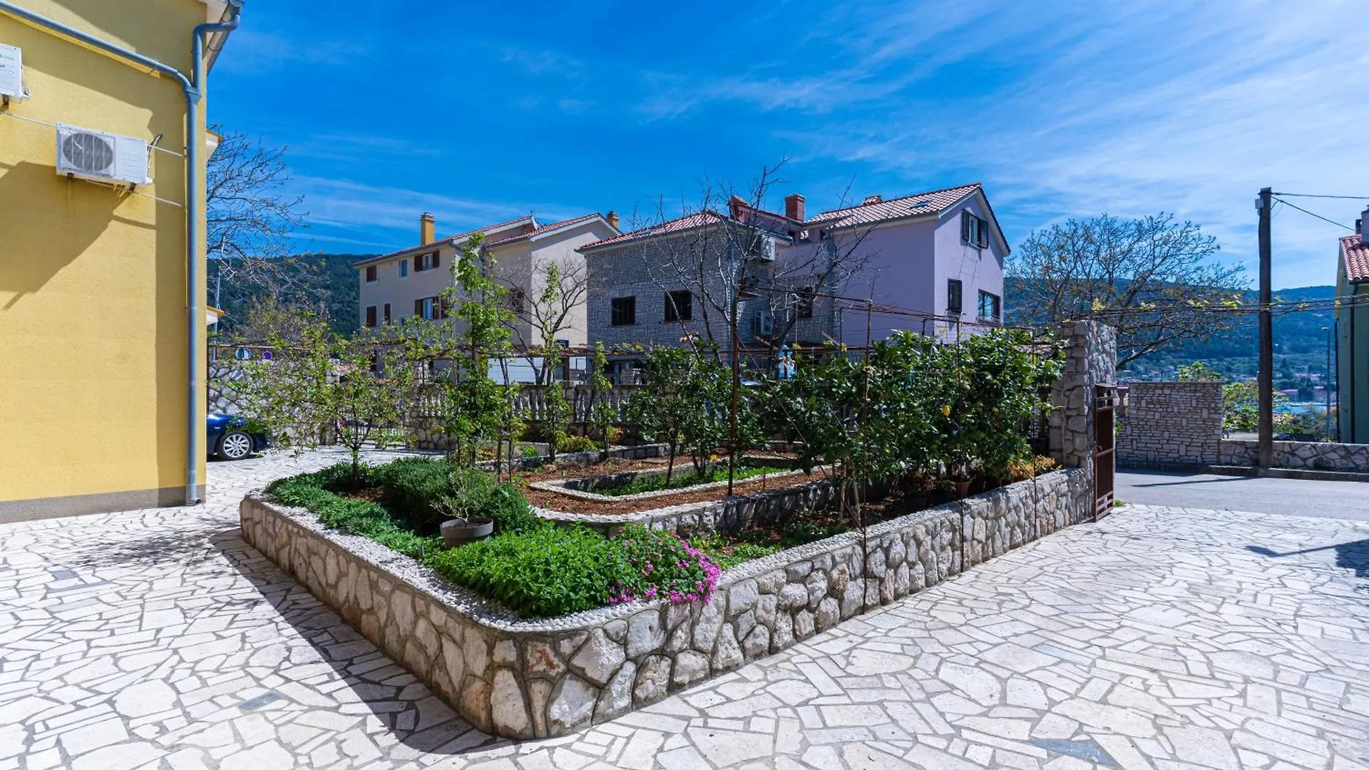 Apartmani Medena, Cres